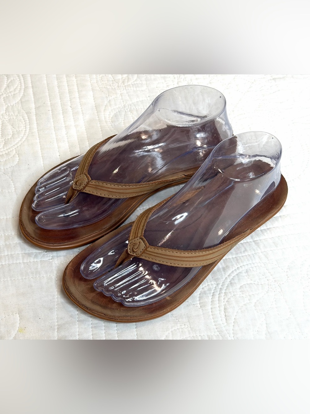 Olukai Sandal Women 7 Leather Aukai Flip Flop Thong Logo Beach Resort Core Go